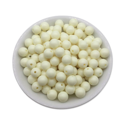 50 Ivory Bubblegum Beads 10mm